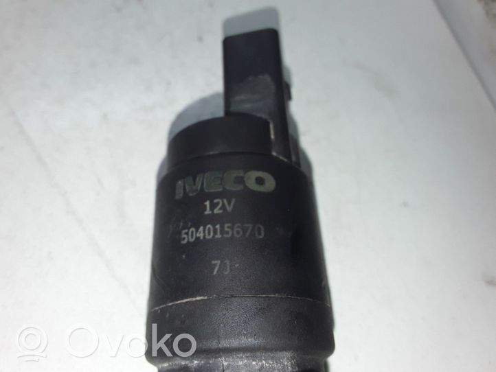 Iveco Daily 35.8 - 9 Pompe de lave-glace de pare-brise 504015670