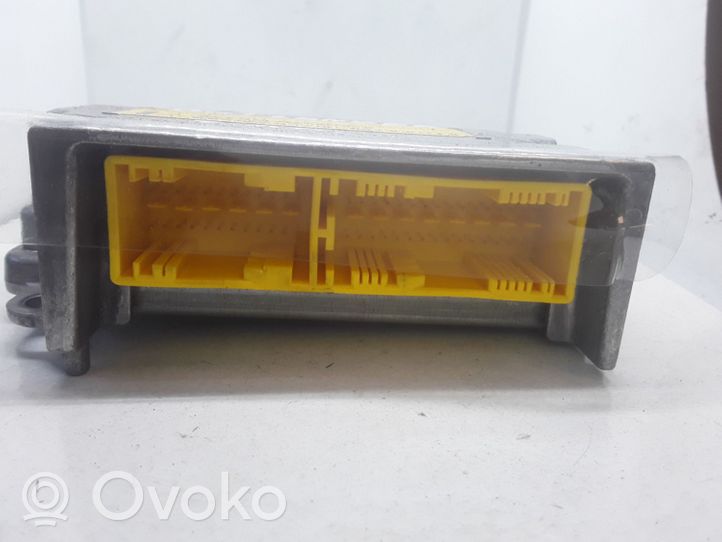 Mitsubishi Outlander Oro pagalvių valdymo blokas P8635A053