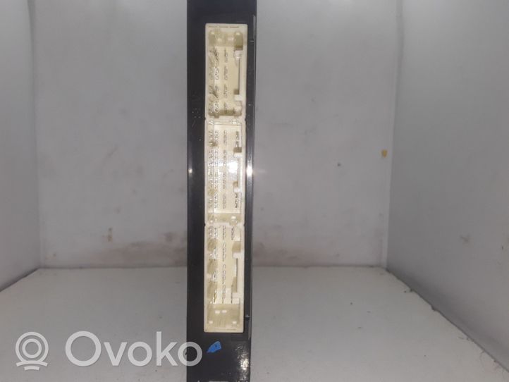 Toyota RAV 4 (XA40) Module confort 8999042091