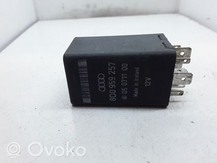 Audi A8 S8 D2 4D Electric power window relay 8D0959257