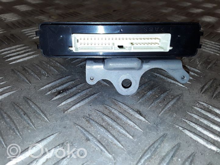 Toyota Auris 150 Combustion module de contrôle 8999012010