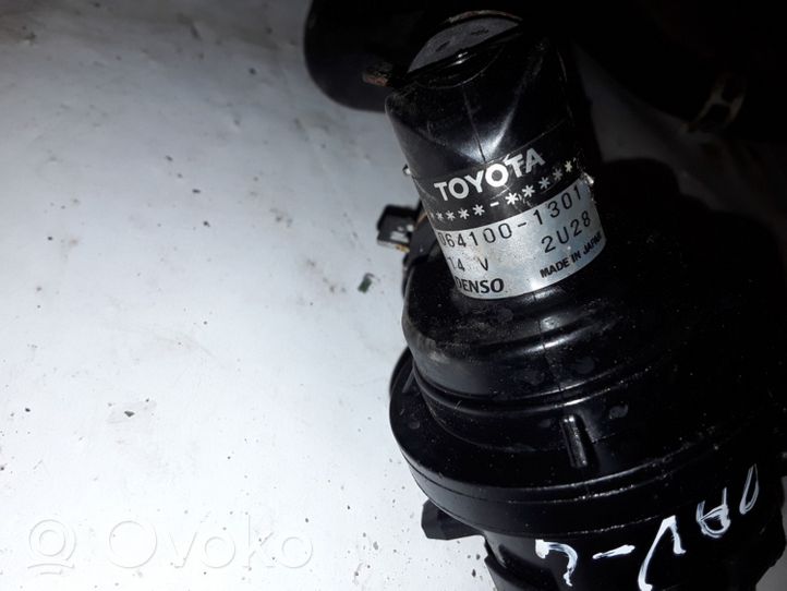 Toyota RAV 4 (XA40) Pompa wody 0641001301