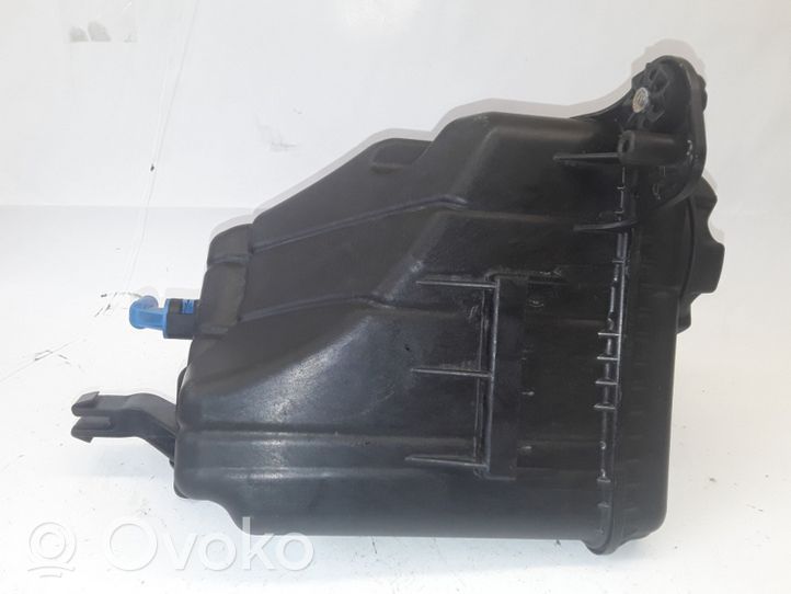 BMW 5 F10 F11 Vase d'expansion / réservoir de liquide de refroidissement 17137601949