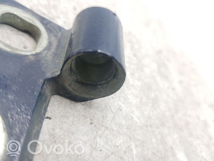 BMW 3 E46 Front door lower hinge 