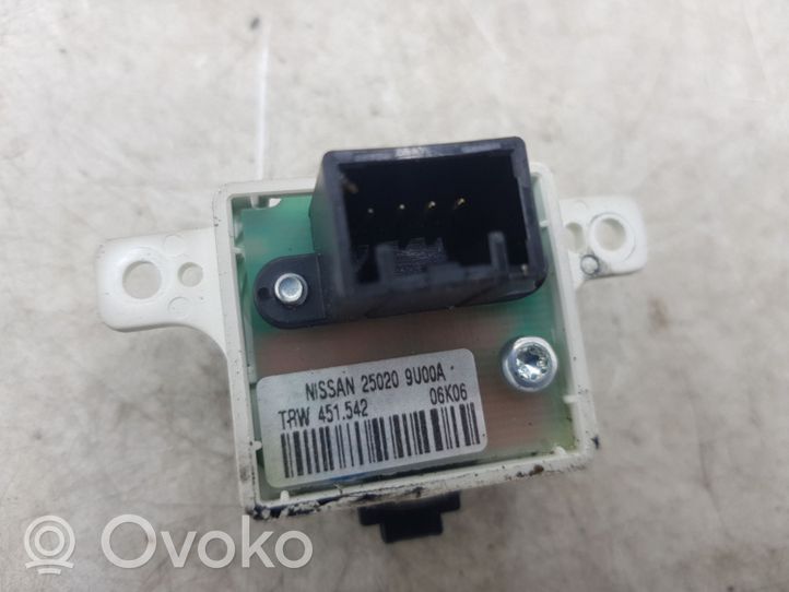 Nissan Note (E11) Muut laitteet 250209U00A