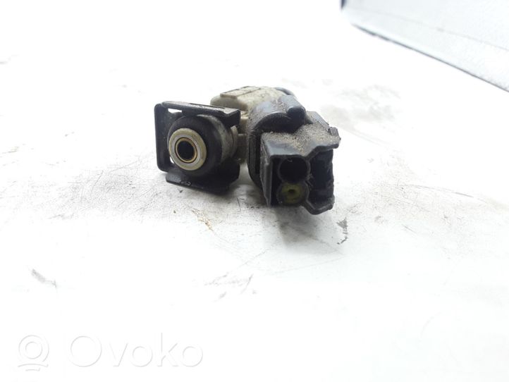 Hyundai i20 (PB PBT) Injecteur de carburant 3531004000