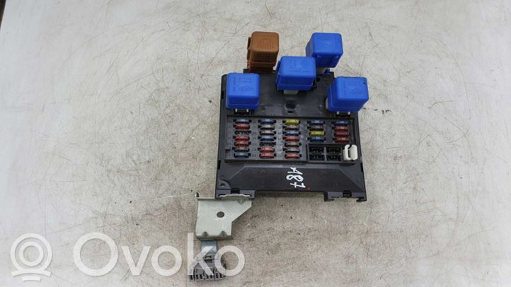 BRZ79854 Nissan Patrol Y61 Module de fusibles PPT30GF10 PBTGF10 0303VBO9102  - Pièce auto d'occasion en ligne à petit prix | OVOKO