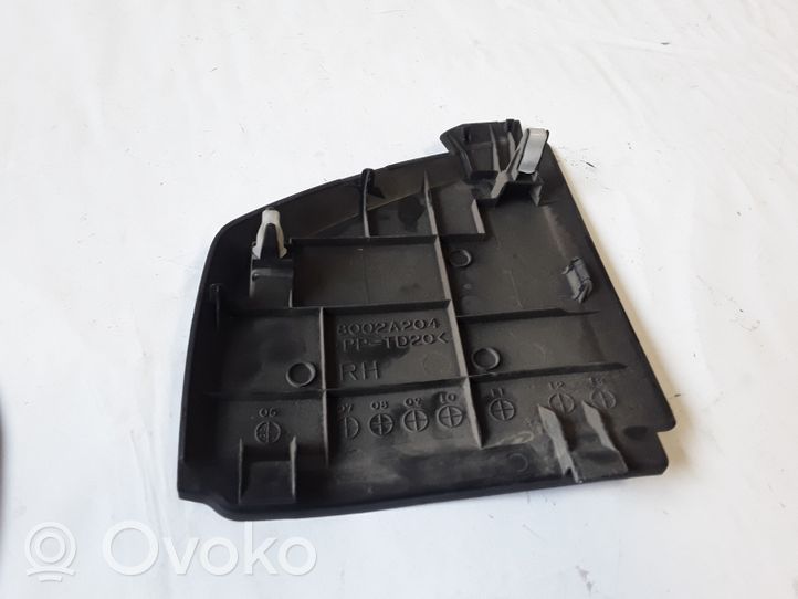 Mitsubishi Pajero Rivestimento estremità laterale del cruscotto 8002A204