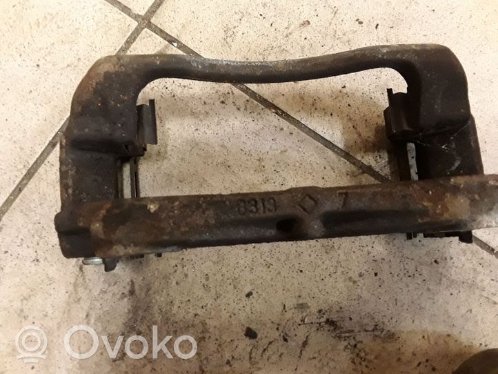 Opel Astra J Supporto della pinza del freno anteriore 0313