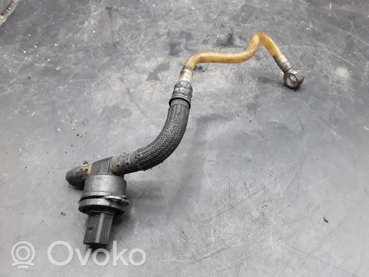 Volkswagen Golf V Sensor de temperatura del combustible 038905081B