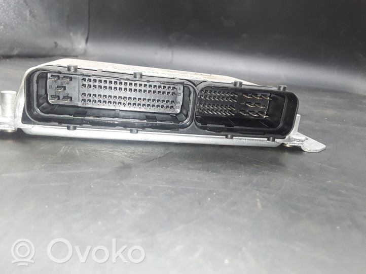 Hyundai H-1, Starex, Satellite Unité de commande, module ECU de moteur 0281011041