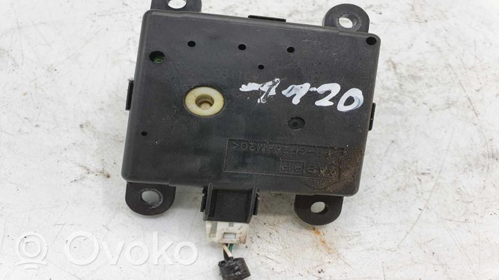 Nissan X-Trail T30 Moteur / actionneur de volet de climatisation 3J01030820