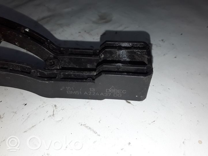 Ford Focus Etuoven ulkokahvan kehys BM51A224A37DG