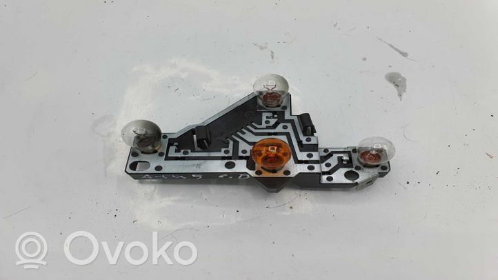 BMW 1 E81 E87 Element lampy tylnej 63216924510