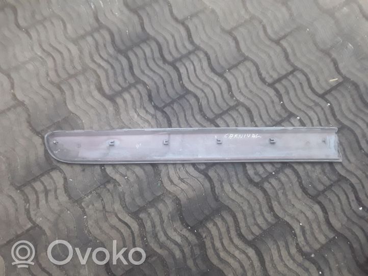 KIA Carnival Aizmugurē durvju dekoratīvā apdare (moldings) 877214D100