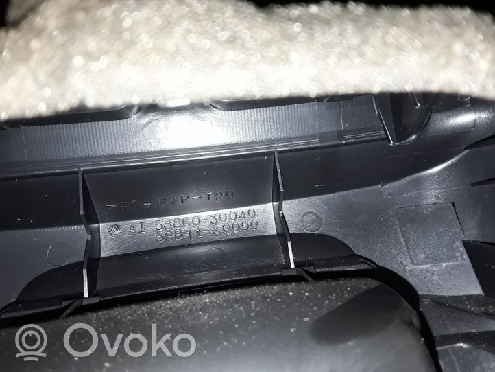 Lexus GS 300 350 430 450H Takaosan ilmakanavan tuuletussuuttimen ritilä 5886030040