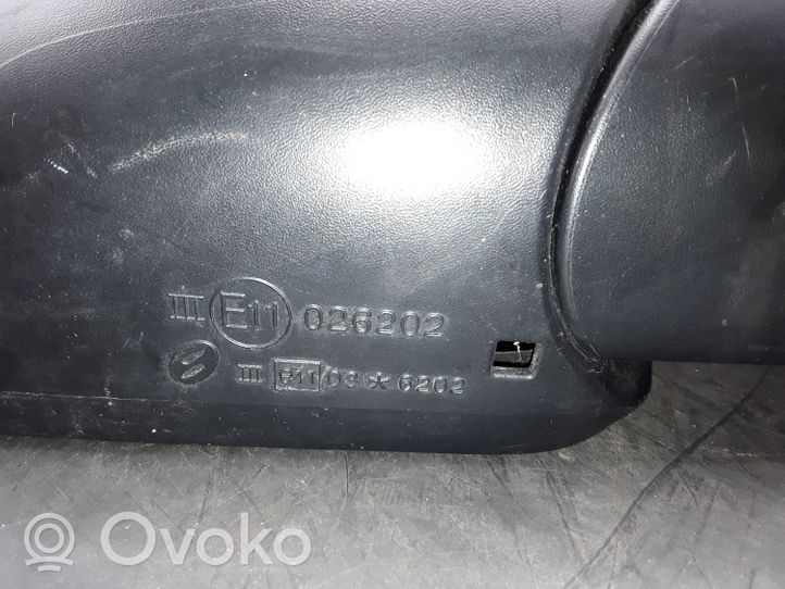 Nissan Qashqai+2 Etuoven sähköinen sivupeili E11026202