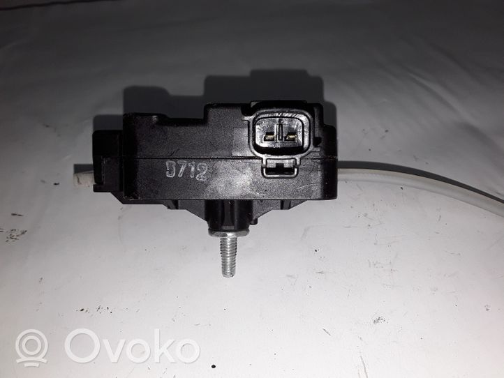 Lexus GS 300 350 430 450H Motorino del tappo del serbatoio del carburante 5712