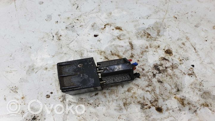 Mitsubishi L200 Other relay 