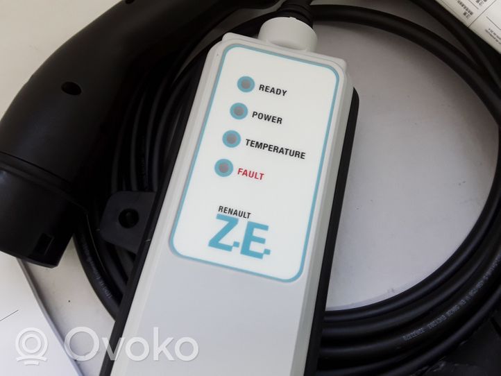 Câble de recharge électrique Mode 2 / 230 V - Accessoires Volkswagen