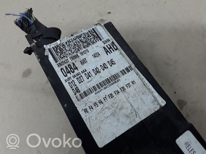 Ford C-MAX II Module de fusibles AV6T9A340AAA