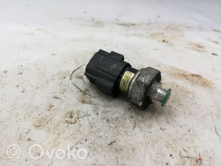 Hyundai Santa Fe Air conditioning (A/C) pressure sensor 