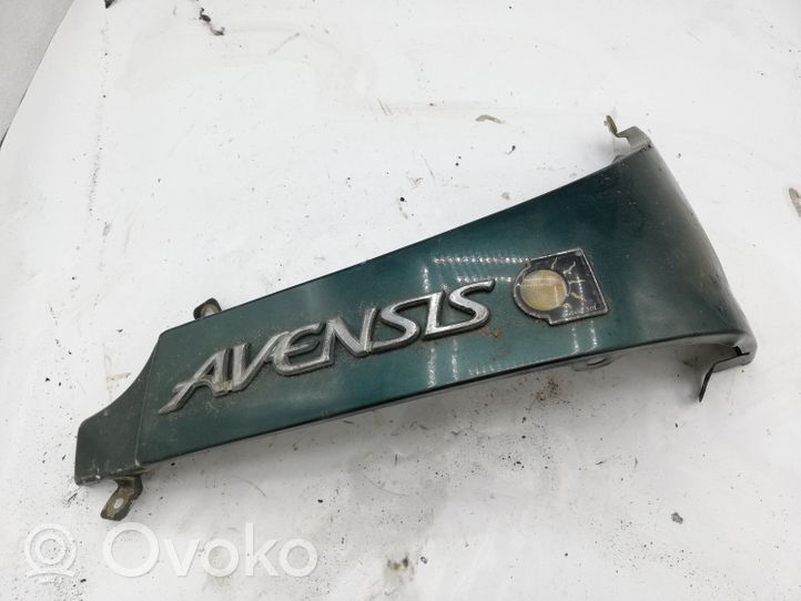 Toyota Avensis T220 Ražotāja plāksnīte / modeļa burti 