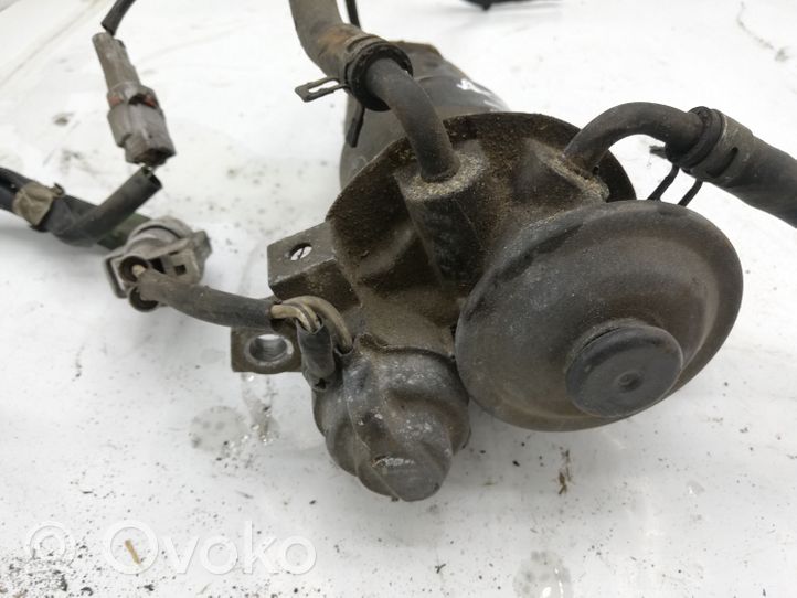 Toyota Avensis T220 Filtre à carburant 30143230002