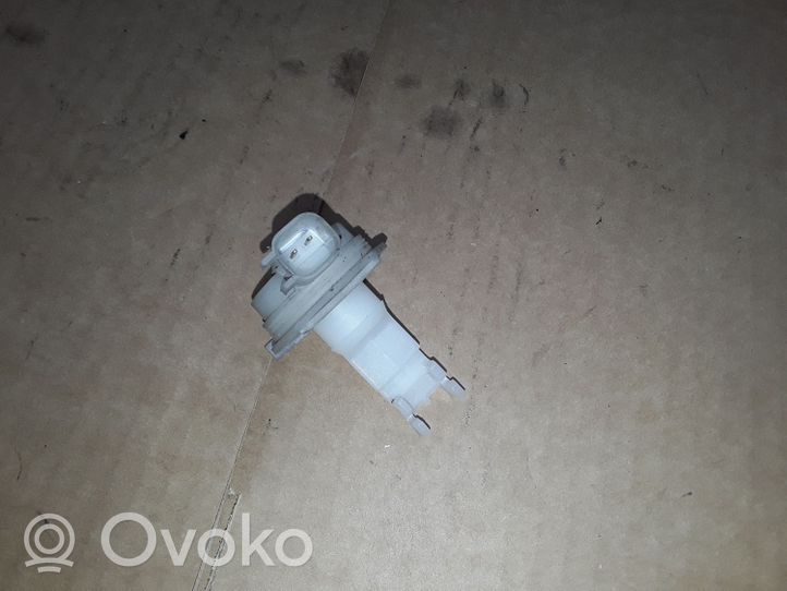 Land Rover Freelander 2 - LR2 Sensore di livello liquido lavavetri parabrezza 1004533