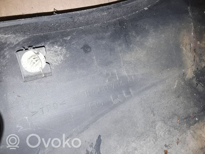 Mitsubishi Pajero Panel wykończeniowy błotnika MR438734