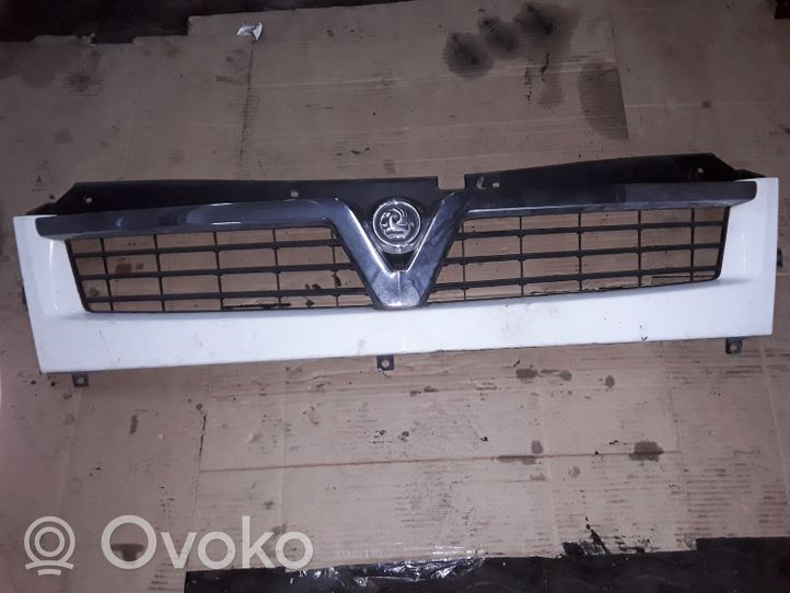 Opel Movano A Atrapa chłodnicy / Grill 8200233759