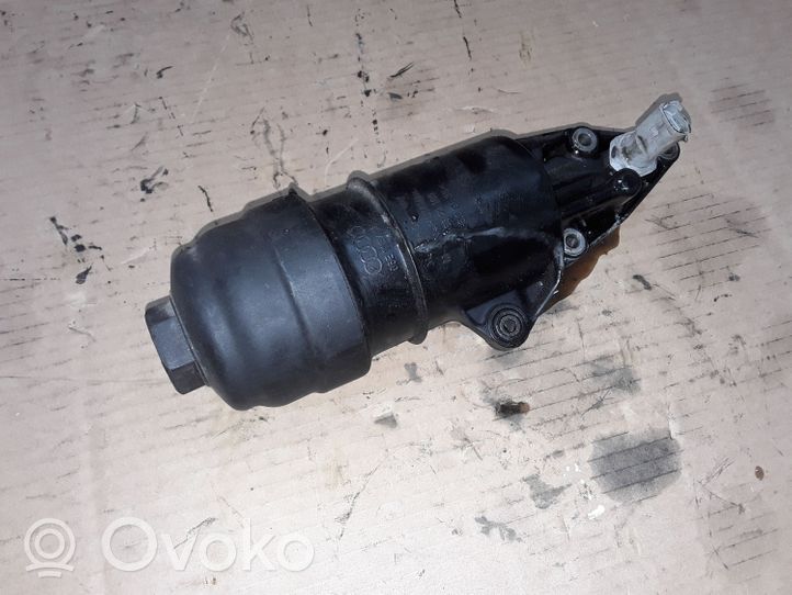 Audi A8 S8 D4 4H Supporto di montaggio del filtro dell’olio 06E115405C