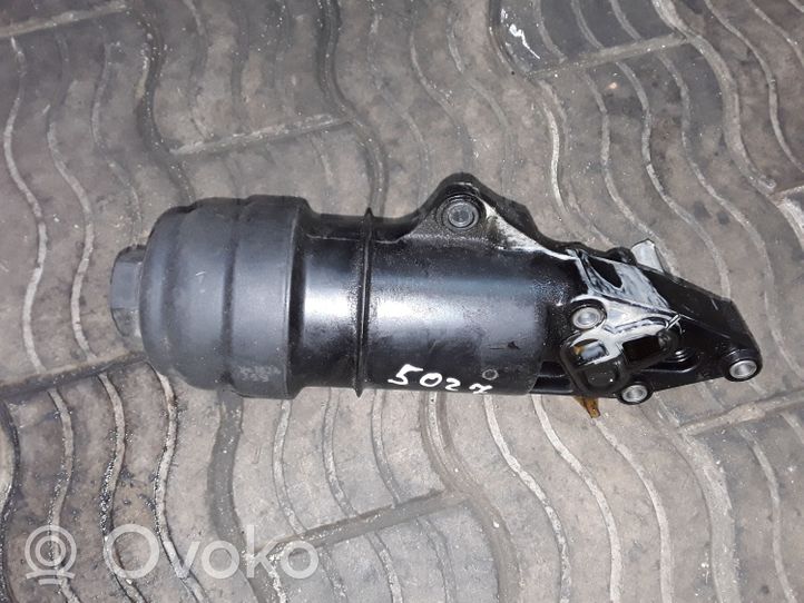 Audi A8 S8 D4 4H Supporto di montaggio del filtro dell’olio 06E115405C