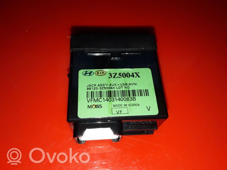 Hyundai i40 USB-pistokeliitin 961203Z5004X