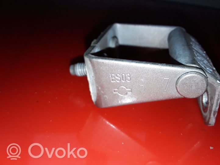 Nissan Qashqai Aizmugurējā pārsega eņģe (-ess) ES03