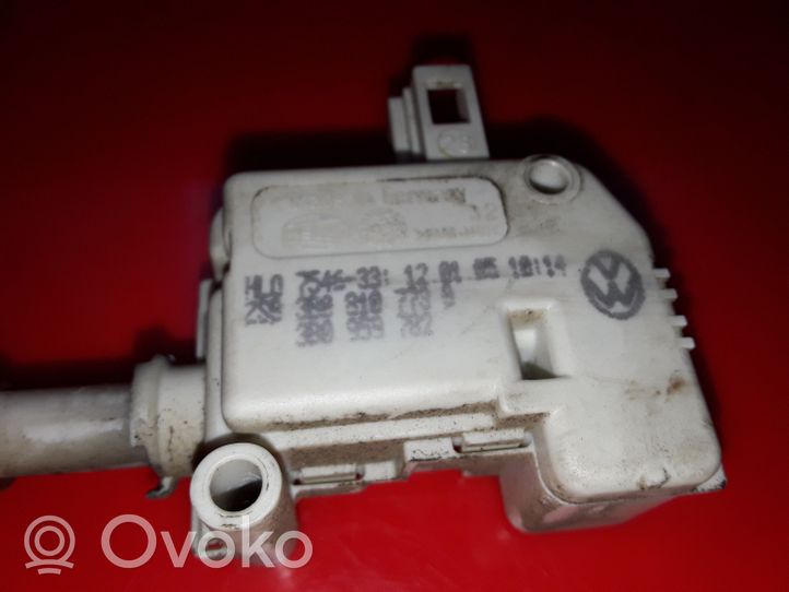 Skoda Octavia Mk1 (1U) Moteur de verrouillage trappe à essence 3B0810773