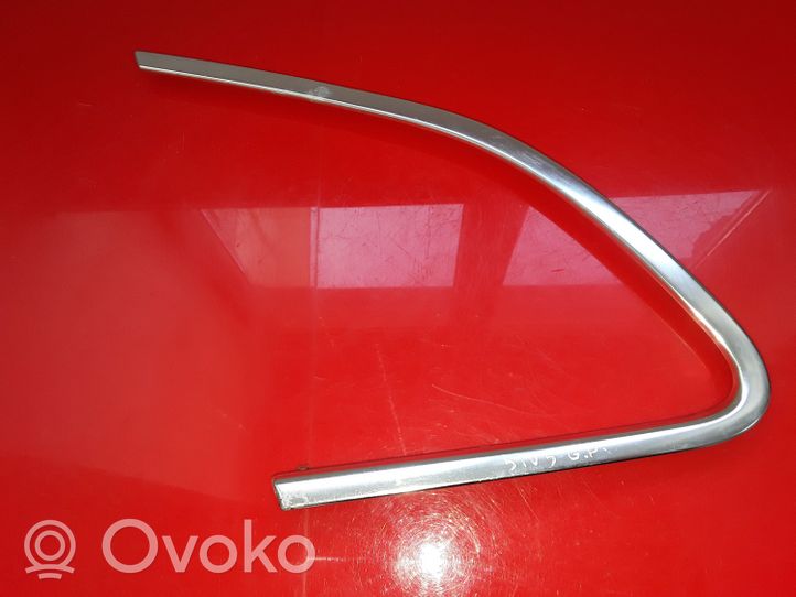 Volvo V40 Rivestimento vetro lato posteriore 8041730