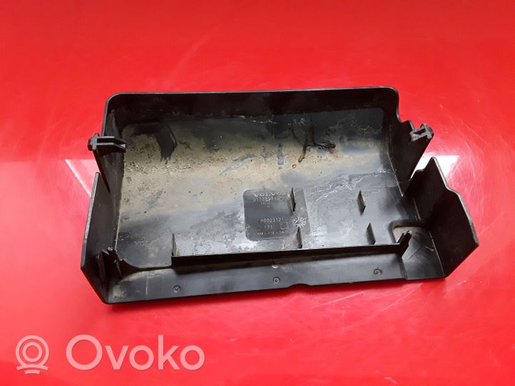 Volvo V40 Coperchio/tappo della scatola vassoio della batteria 31328974