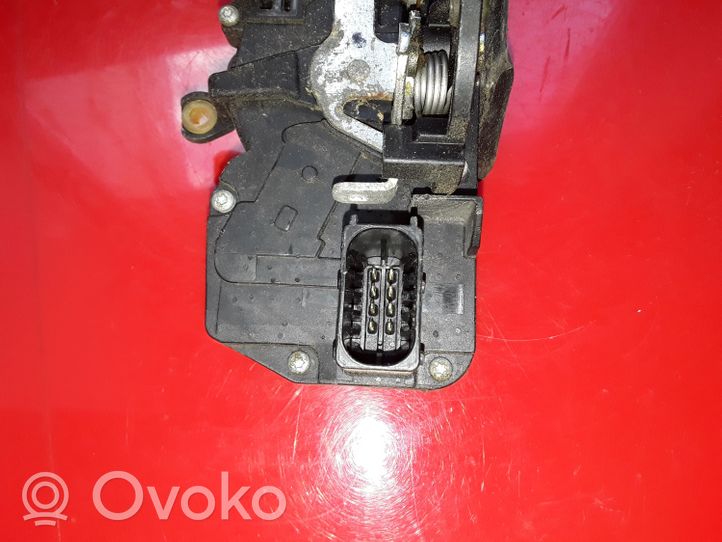 Cadillac SRX Zamek drzwi przednich L10373665