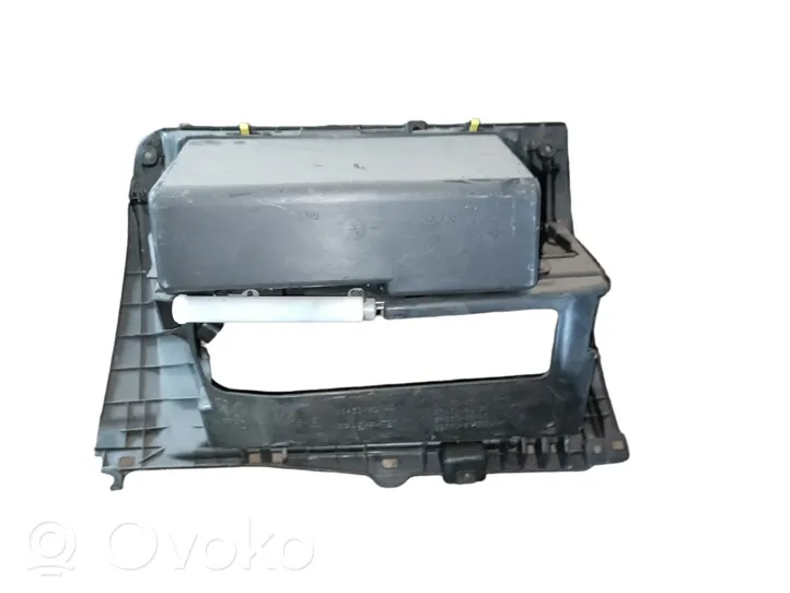 Toyota Land Cruiser (J120) Daiktadėžės (bordačioko) remas 5543360080