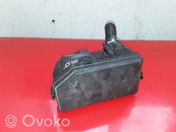 Honda Civic IX Module de fusibles TV2E010