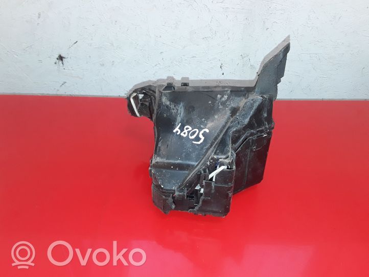 Toyota Verso-S Modulo fusibile 8264152030