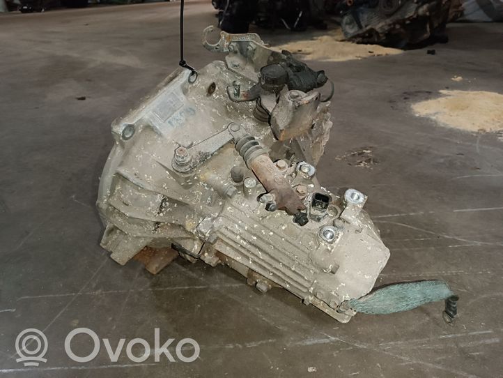 Hyundai Tiburon Mechaninė 5 pavarų dėžė J51775