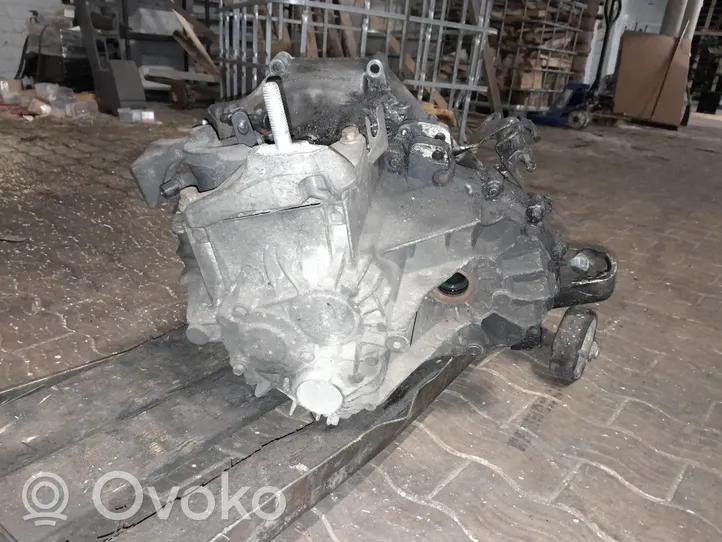 Ford S-MAX Mechaninė 6 pavarų dėžė DG9R7F096ACC