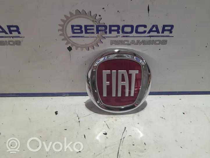 Fiat Ducato Mostrina con logo/emblema della casa automobilistica 