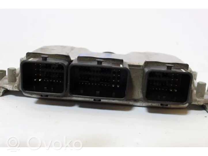 Citroen C3 Sterownik / Moduł ECU 0261207858