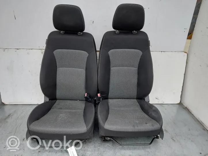 Suzuki SX4 S-Cross Fotele / Kanapa / Komplet 
