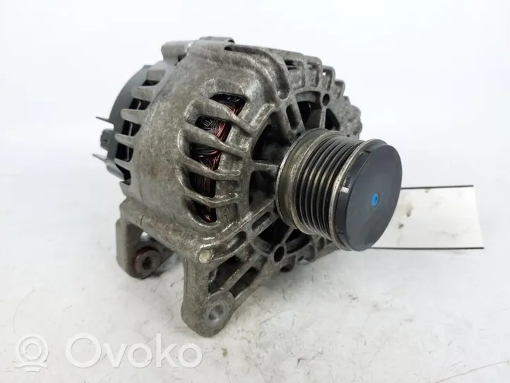 Dacia Duster Alternator 231003831R