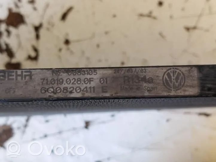 Volkswagen Polo IV 9N3 Radiatore di raffreddamento A/C (condensatore) 6Q0820411E