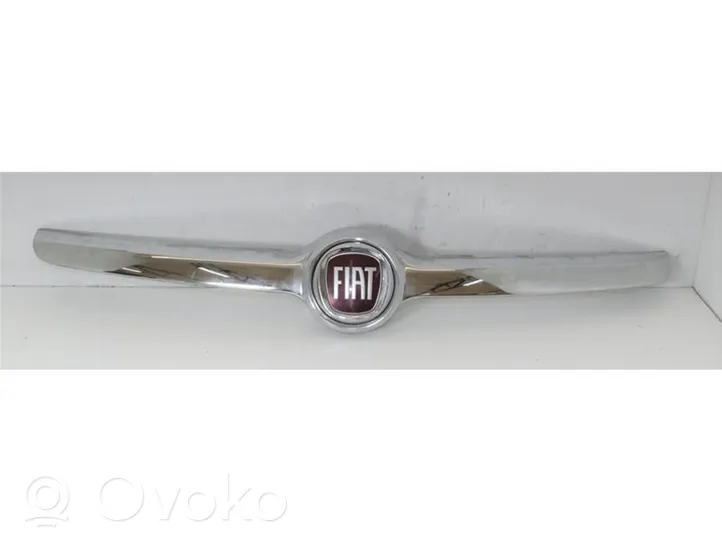 Fiat 500L Grille de calandre avant 735525816